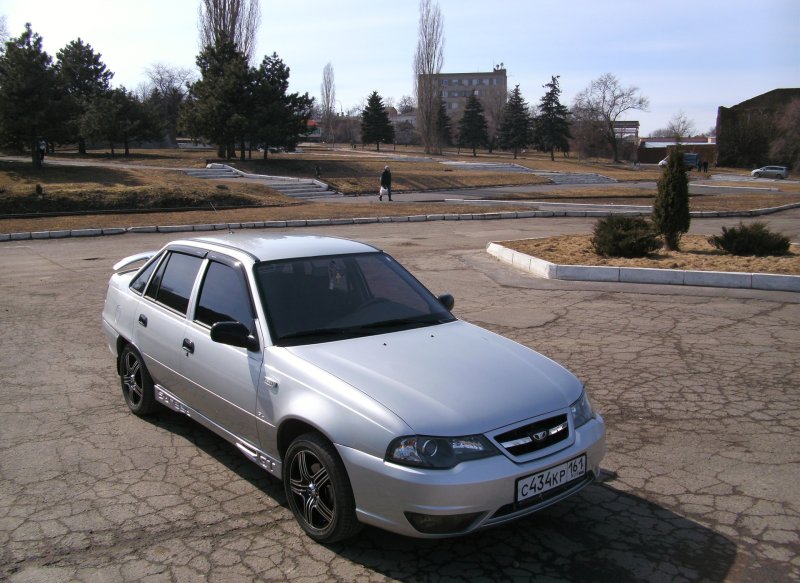 Daewoo Nexia n150 серебристый