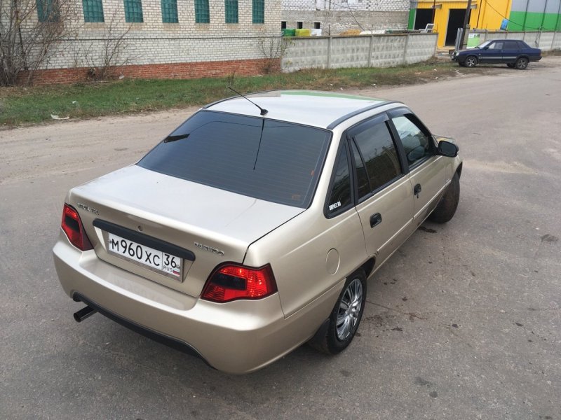 Daewoo Nexia n150 Золотая