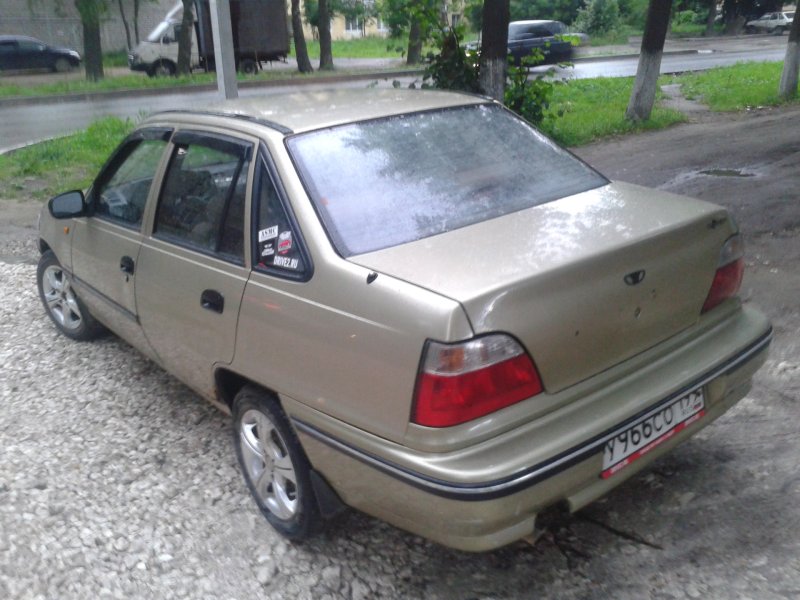 Daewoo Nexia 100