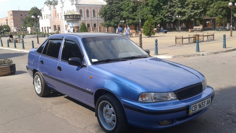 Daewoo Nexia 1 синяя