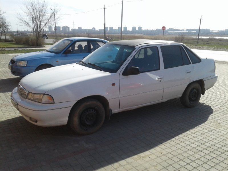 Daewoo Nexia n100 белая