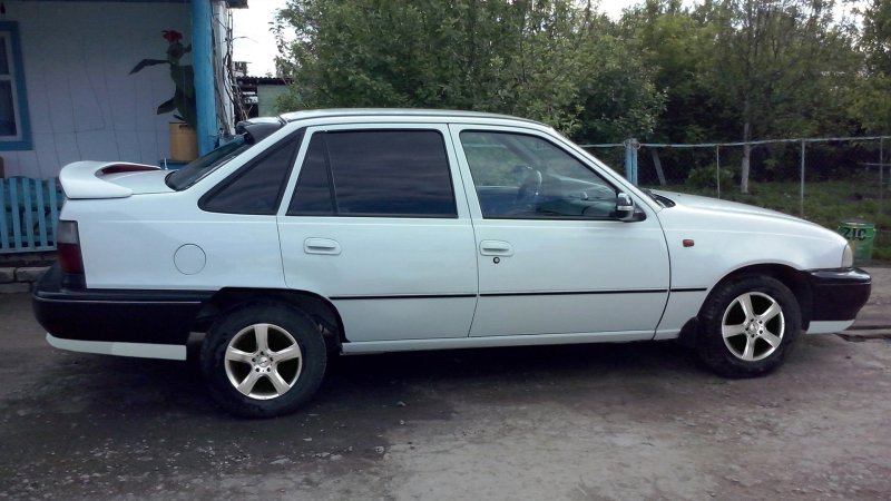 Дэу Нексия белая р 150 кузов