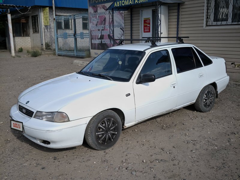 Дэу Нексия 2002 года белая