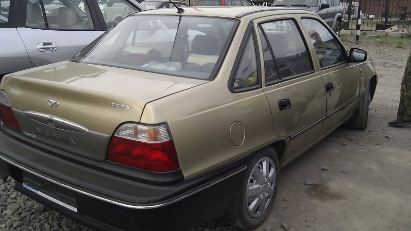 Daewoo Nexia 100 песочный цвет