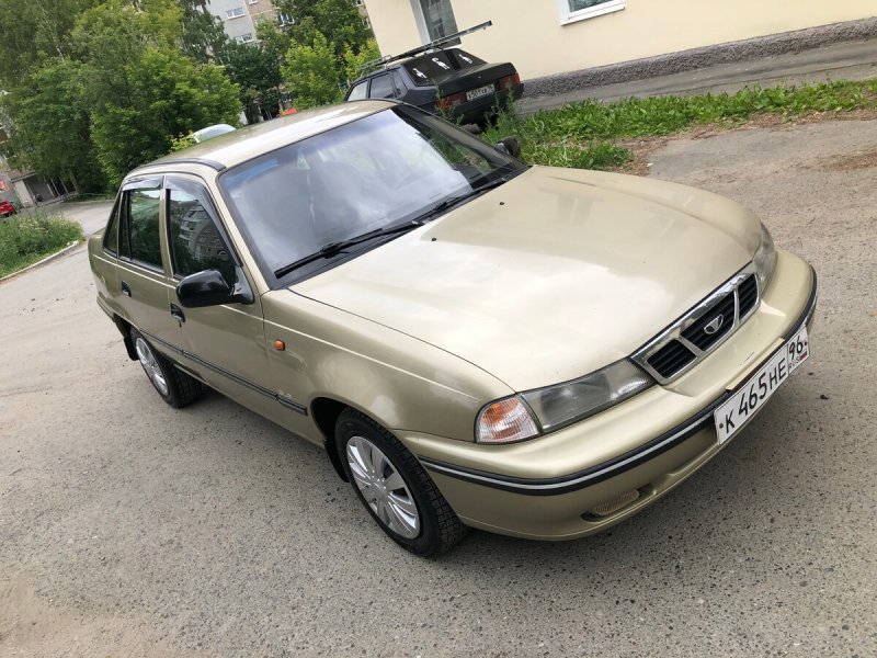 Nexia Daewoo 2005 бежевый