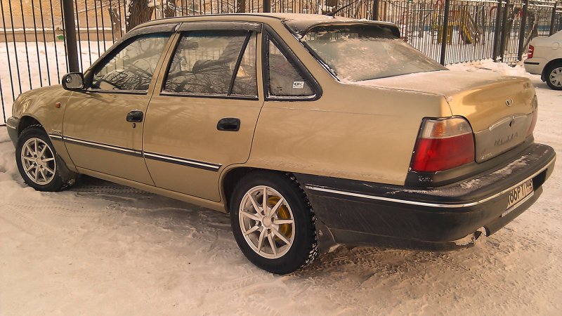 Daewoo Nexia 100 песочный цвет