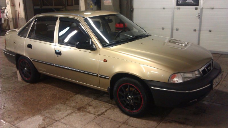 Daewoo Nexia 100 песочный цвет
