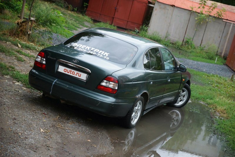 Автомобиль Леганза 99 год
