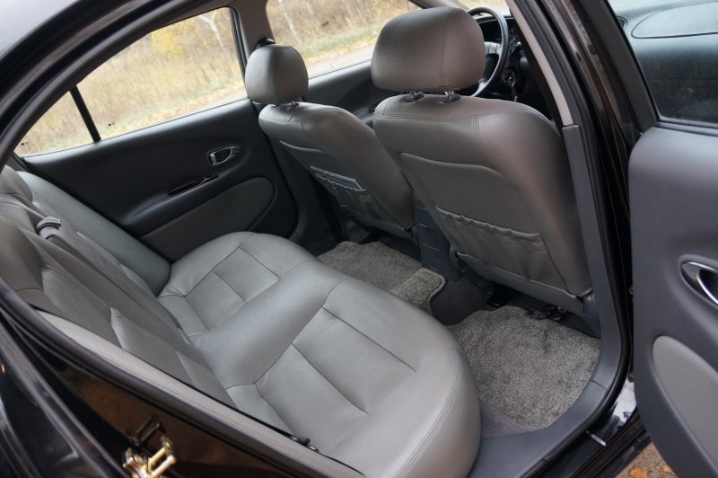Daewoo Leganza салон зад