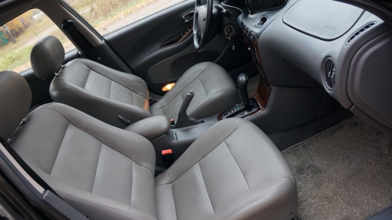 Daewoo Leganza салон зад