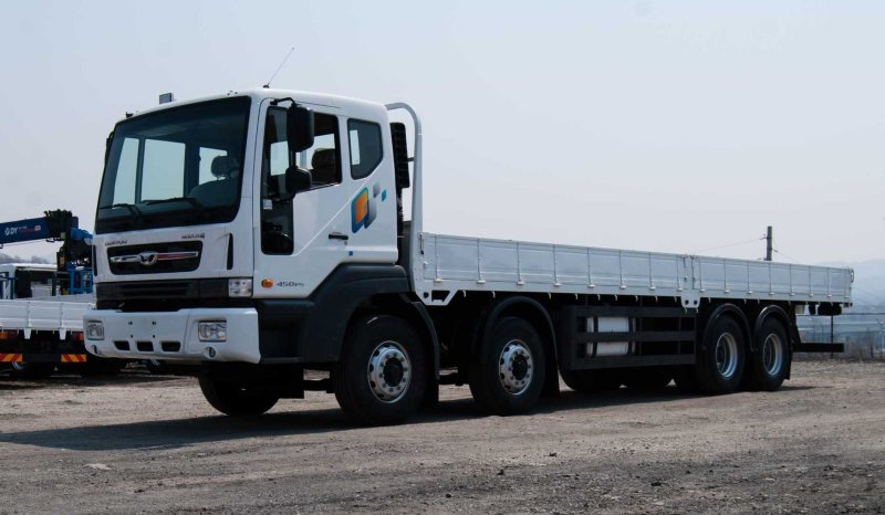 Daewoo Novus 8х4