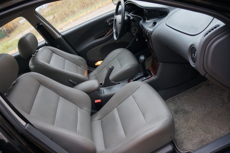 Daewoo legano салон передний ряд
