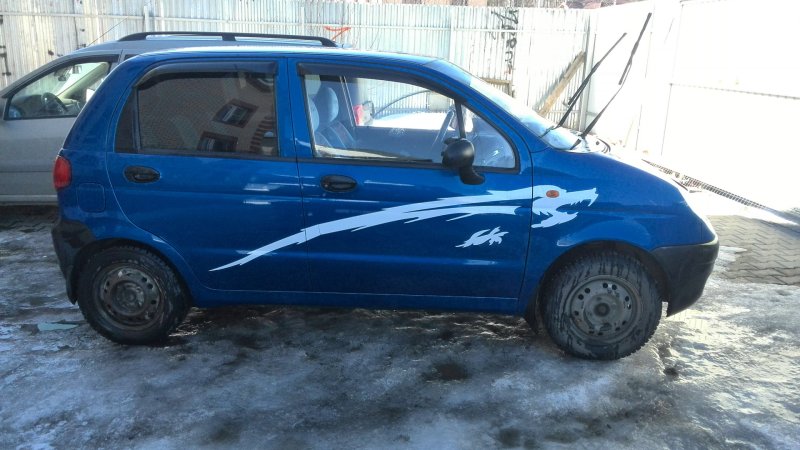 Наклейка полосок на матизе