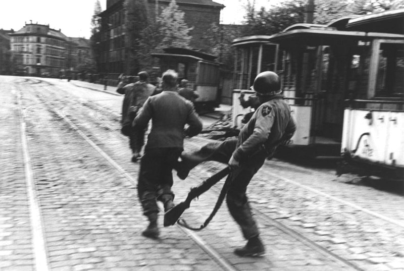 Германия 1945 год пленные немецкие солдаты