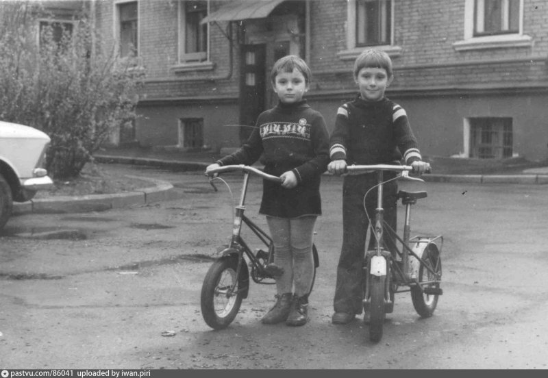 Мотоцикл из велосипеда детей СССР