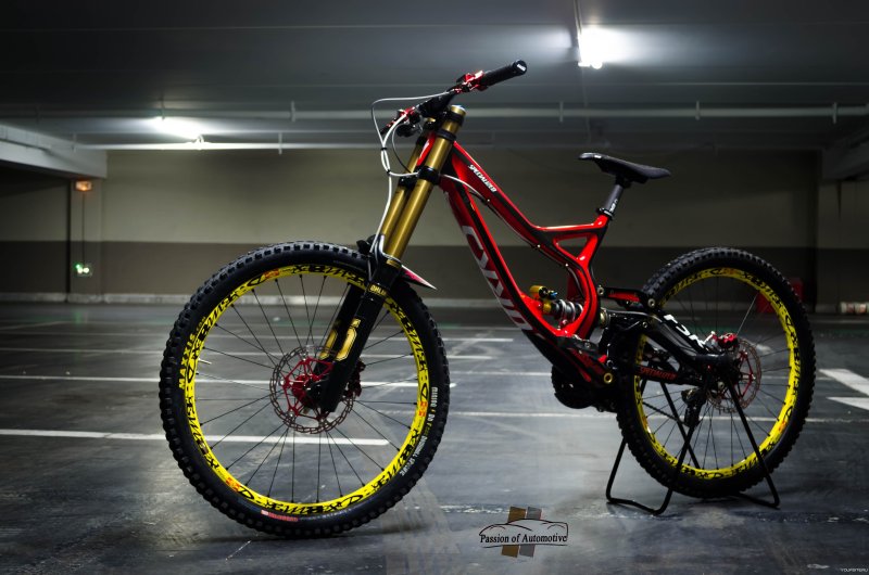 Specialized Volvo Downhill 230mm велосипед