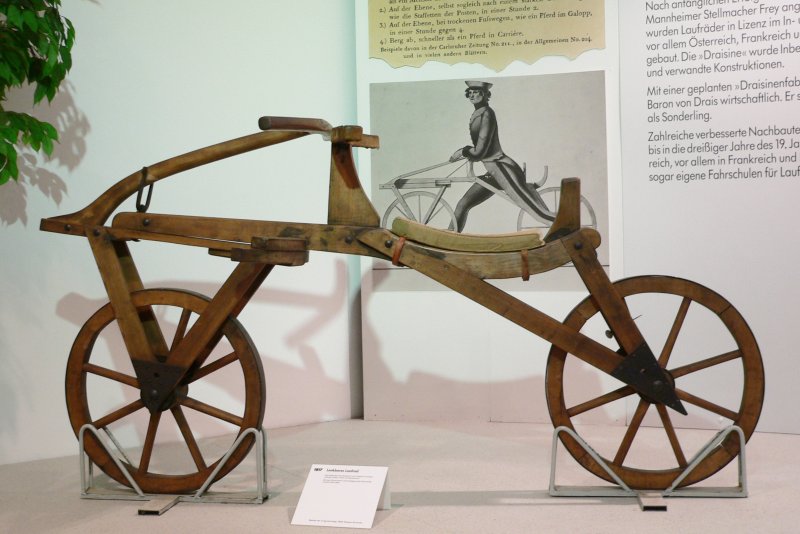 Карл Дрез первый велосипед