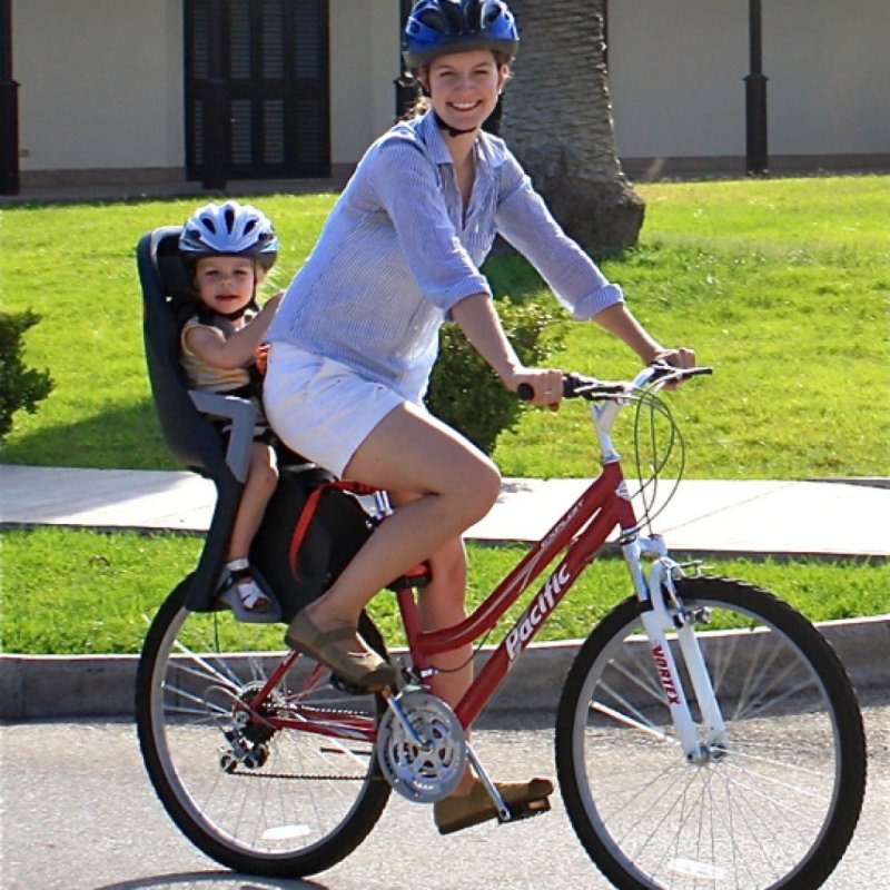 Велосипед с детским креслом