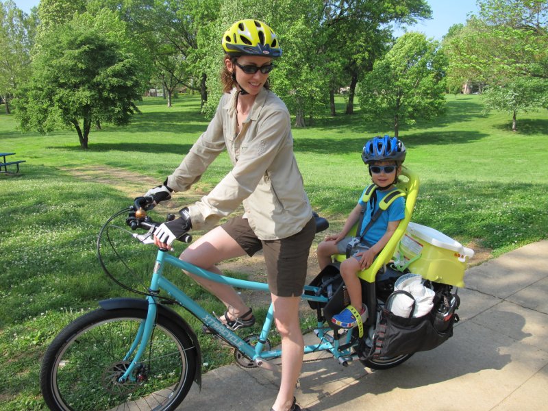 Велосипед с сидушкой для ребенка