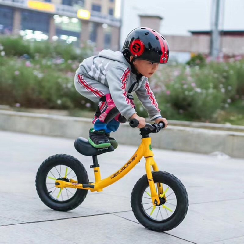 Велосипед для маленьких детей