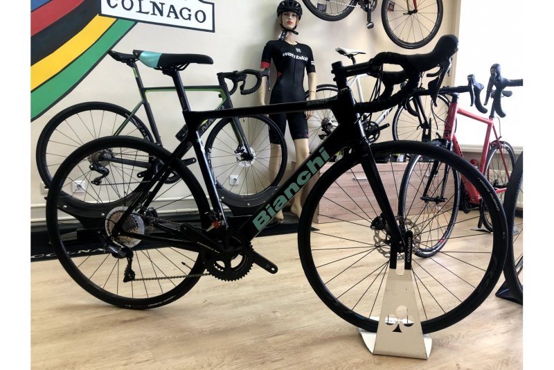 Шоссейный велосипед Bianchi infinito Chorus Compact Racing Zero