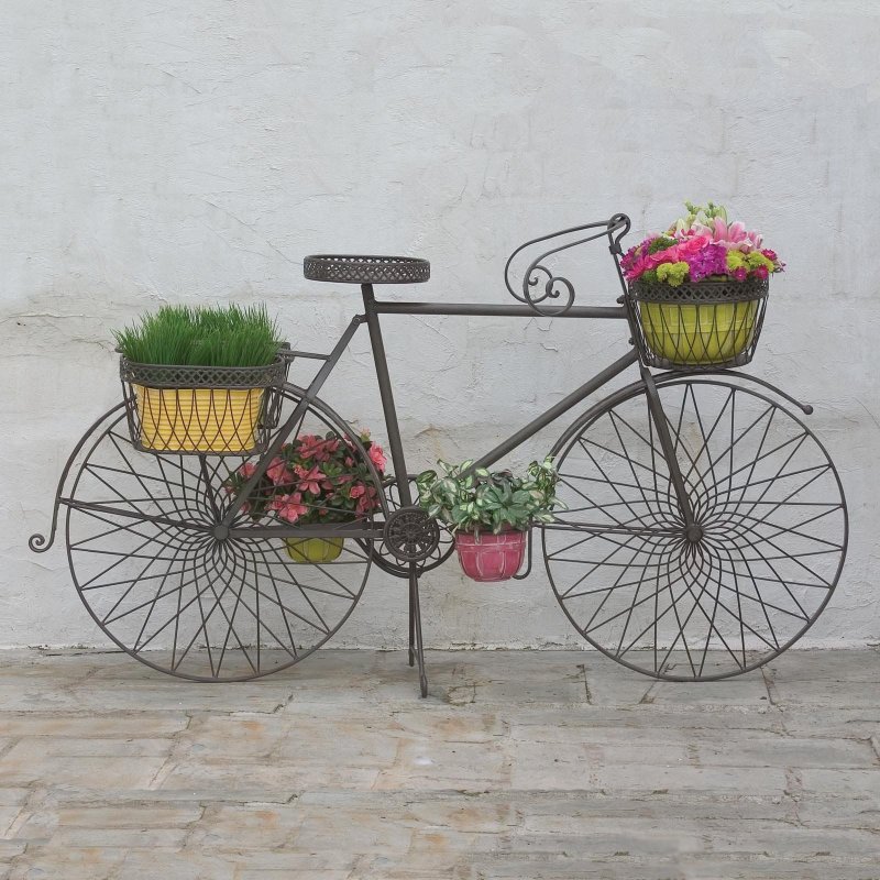 Подставка для цветов из старого велосипеда