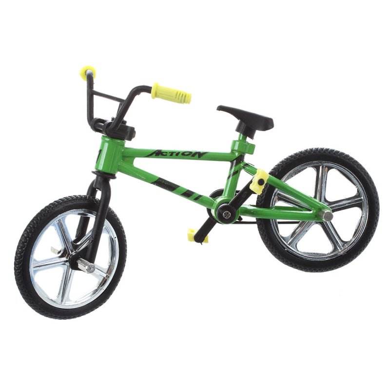 Маленький игрушечный велосипед