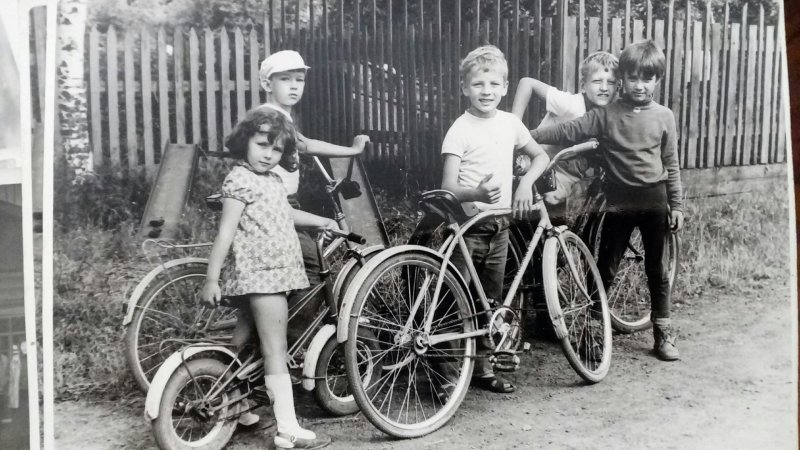 Дети на велосипеде СССР