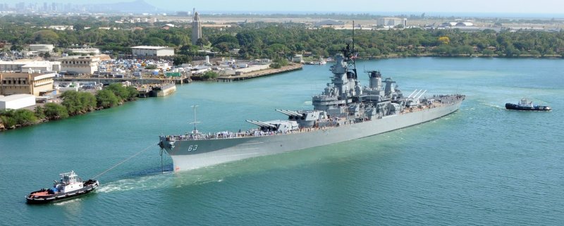 Линко́р «Миссу́ри» (ББ-63)