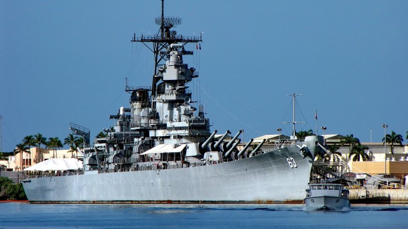 Военный корабль линкор Миссури