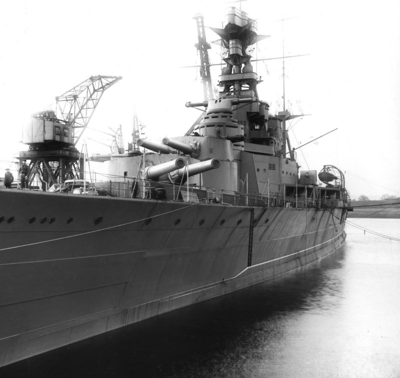 Корабль HMS Hood