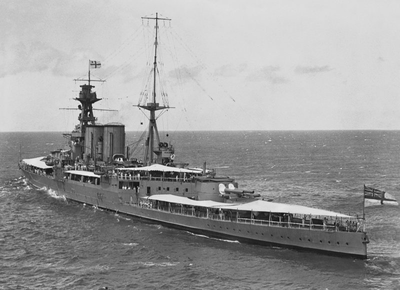 Крейсер HMS Hood