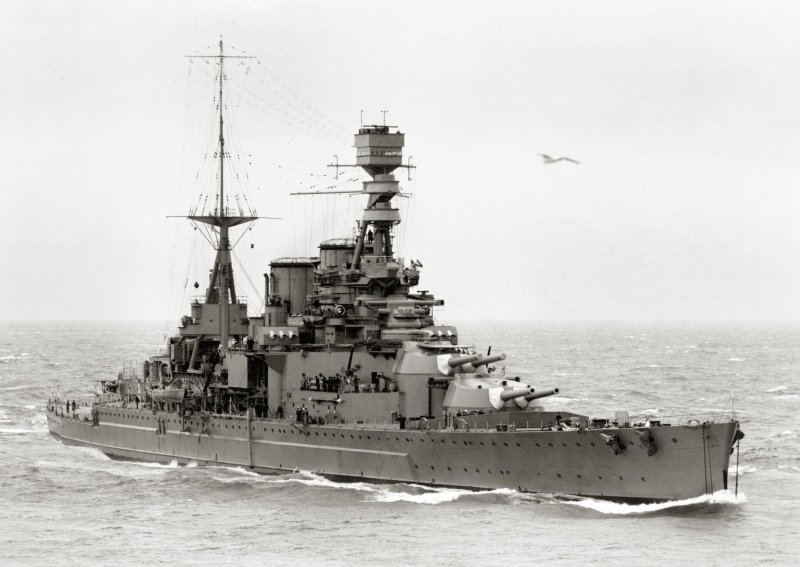 Линейный крейсер HMS "Repulse"
