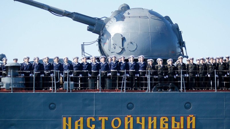 Флагман Балтийского флота эскадренный миноносец настойчивый