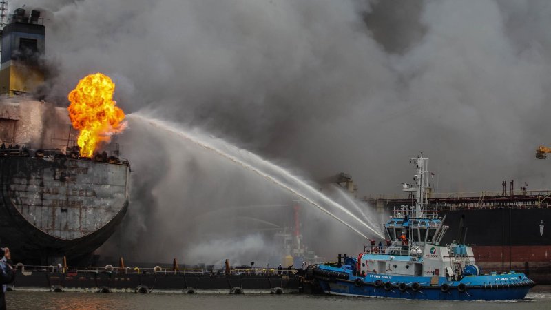 Взрыв танкера в Азовском море 24 октября 2020