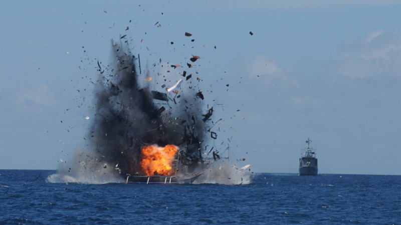 Корабль ВМФ России подбит Украиной