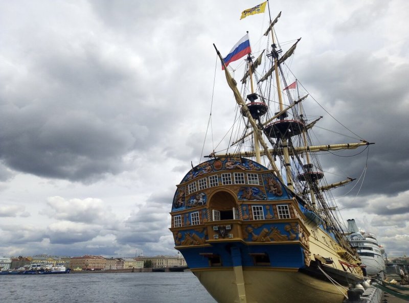 Корабль Петра Полтава