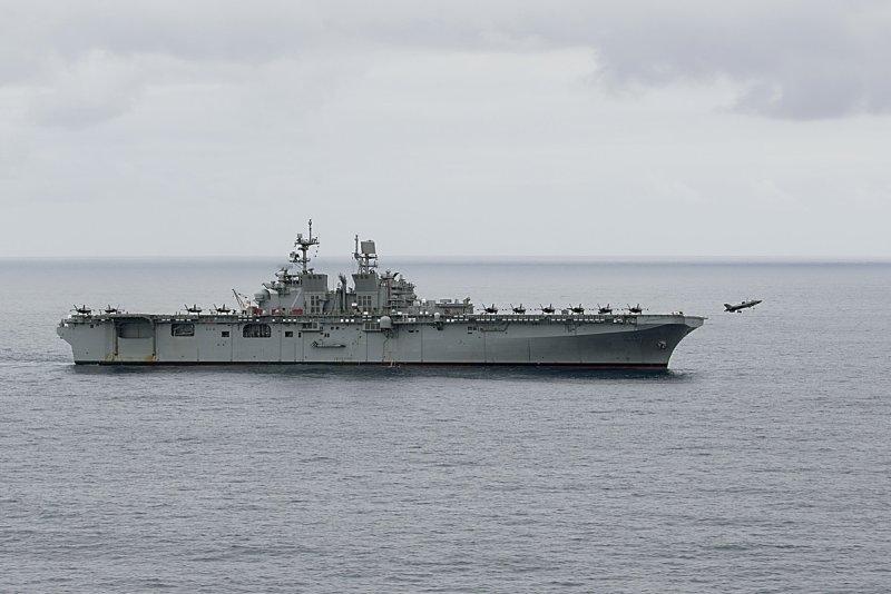 Авианосец USS Kearsarge