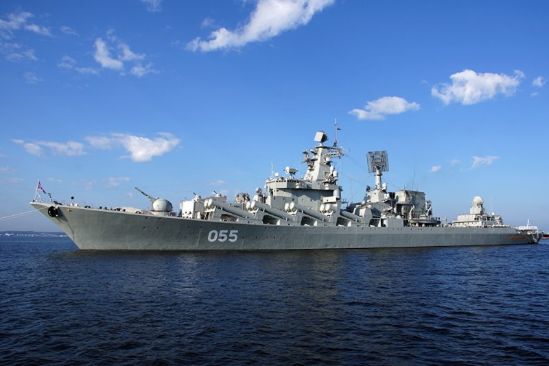 Маршал Устинов ракетный крейсер