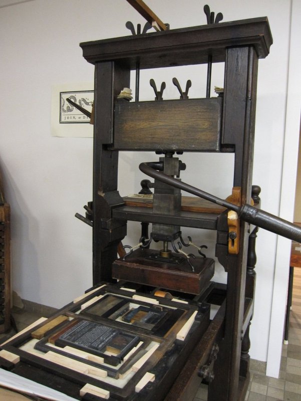 Старый печатный станок