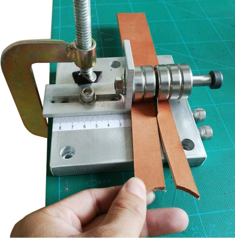 Станок для нарезки кожаных ремней