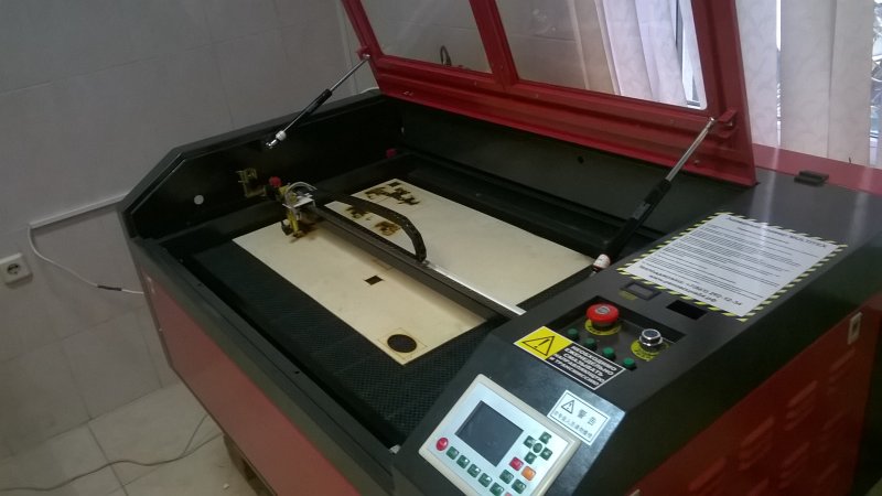 Лазерный станок Laser Engraver yhg1612