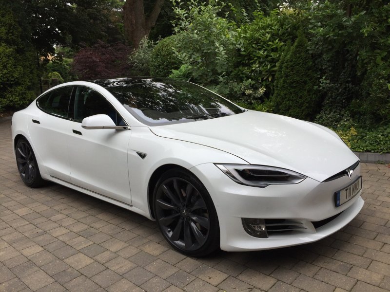 Tesla model s 90d