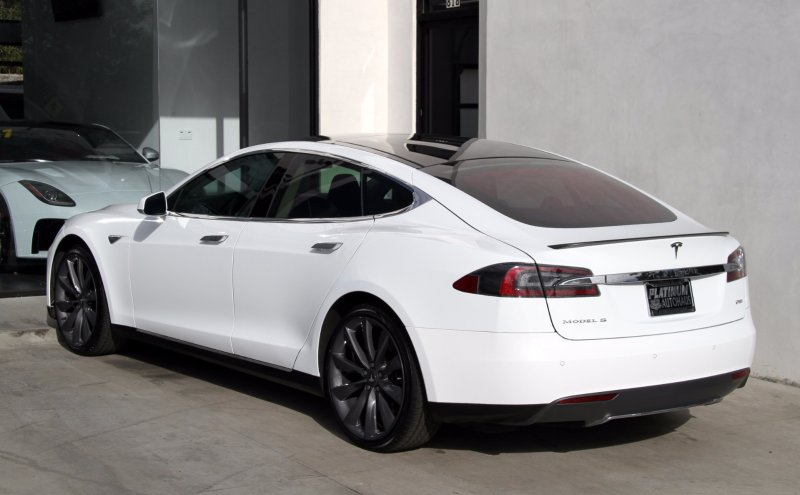 Tesla model s Performance