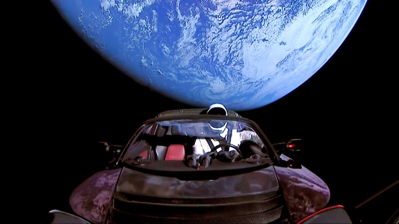 Tesla Roadster на орбите