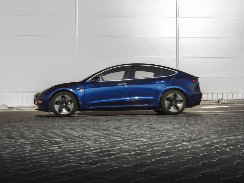 Tesla model 3 Blue