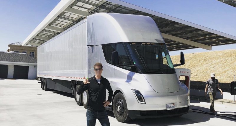 Tesla model Semi