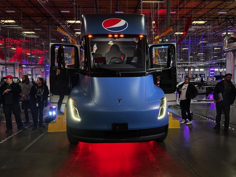 Tesla Semi 2022