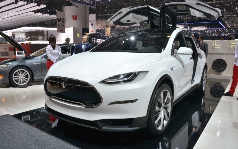 Джип Tesla model x