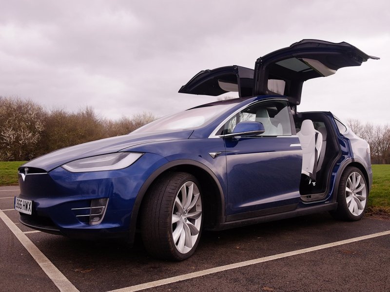 Электрокар Tesla model x